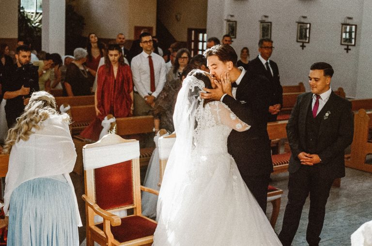 Analogna fotografija na vjenčanju